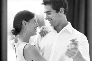 Vorbereitung für den Hochzeitstanz oder Hobby zu zweit Paartanzschule